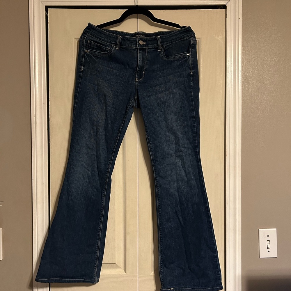 🔥White House Black Market Dark Blue Flare Jeans